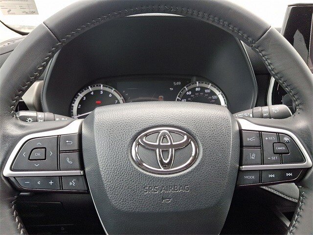 Thumbnail: 2023 Toyota Highlander - 19