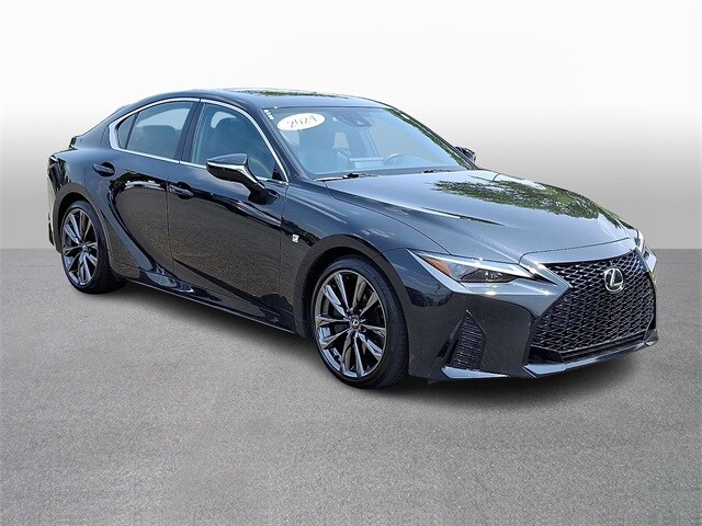Thumbnail: 2024 Lexus IS - 3