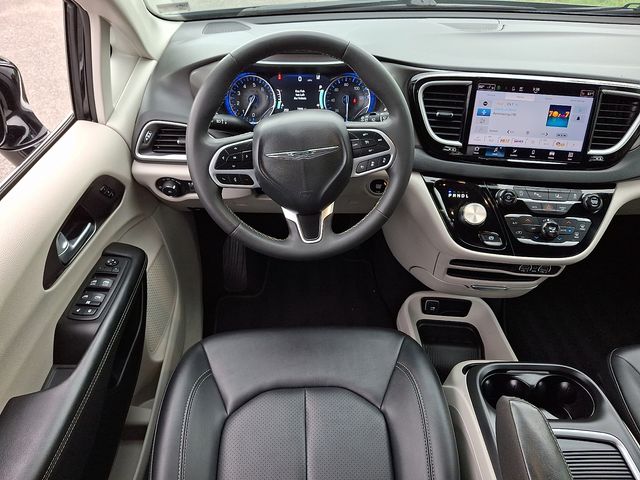 Thumbnail: 2024 Chrysler Pacifica - 12
