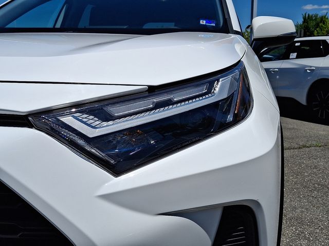 Thumbnail: 2024 Toyota RAV4 - 9