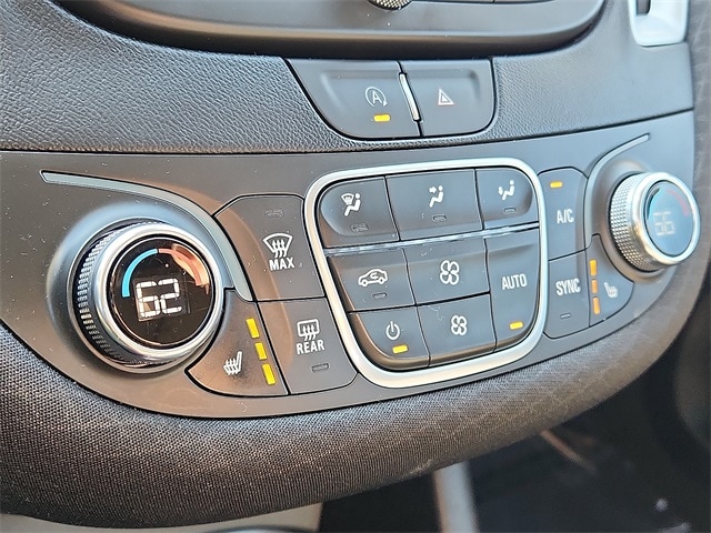 Thumbnail: 2024 Chevrolet Malibu - 11