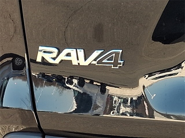 Thumbnail: 2025 Toyota RAV4 - 31