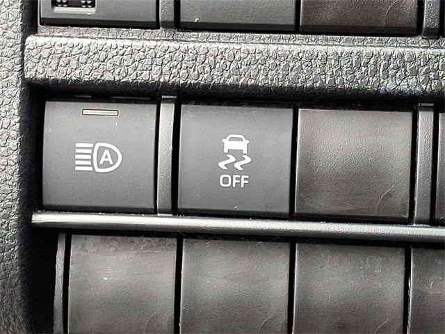 2024 Toyota Tacoma SR5 25
