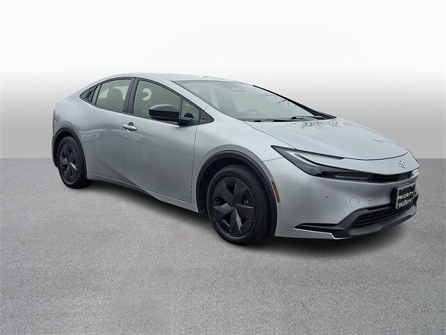 Thumbnail: 2024 Toyota Prius - 3