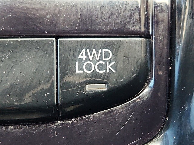 Thumbnail: 2023 Jeep Compass - 21