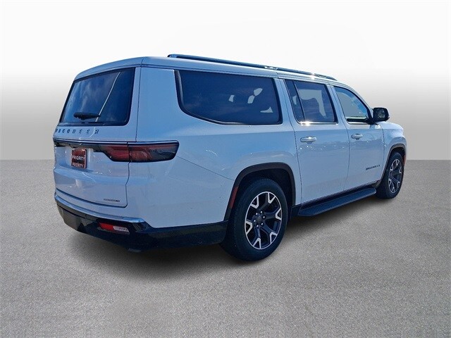 Thumbnail: 2024 Jeep Wagoneer - 4