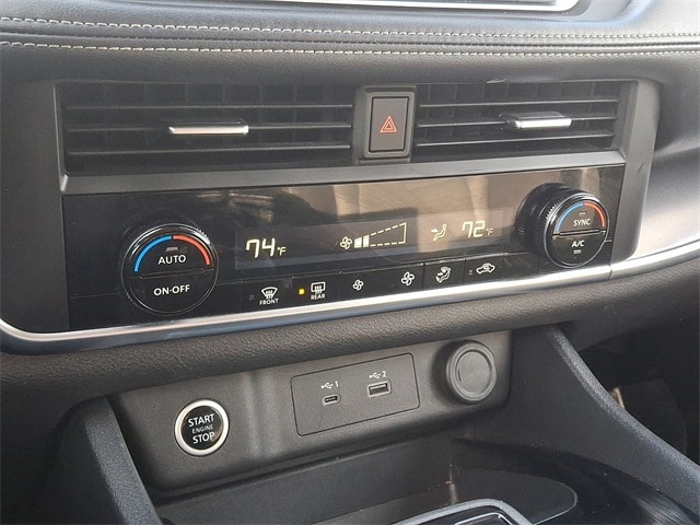 Thumbnail: 2023 Nissan Rogue - 12