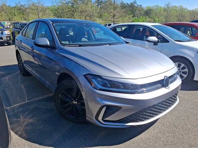 Thumbnail: 2025 Volkswagen Jetta - 4