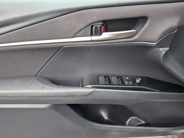 Thumbnail: 2025 Toyota Camry - 12