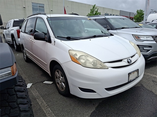 2007 Toyota Sienna LE 3
