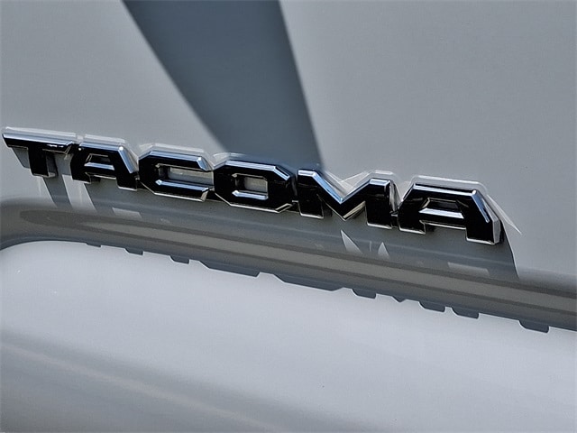 Thumbnail: 2023 Toyota Tacoma - 27