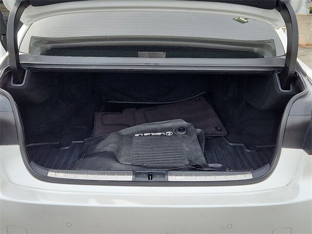 Thumbnail: 2022 Lexus LS - 28