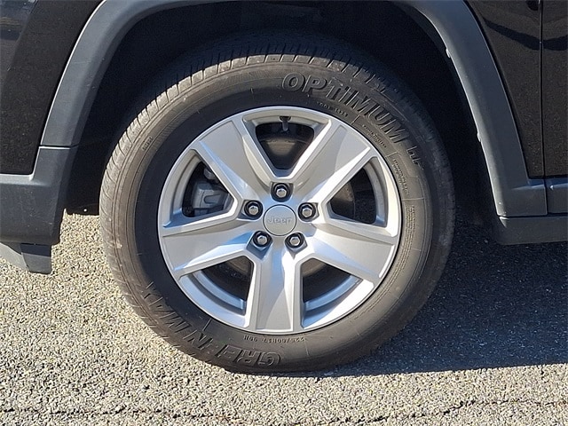 Thumbnail: 2022 Jeep Compass - 8