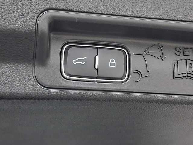 Thumbnail: 2025 Ford Explorer - 31