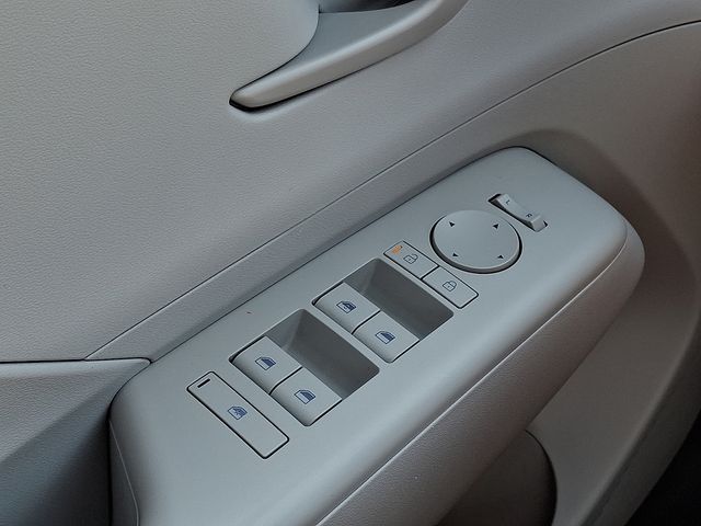 Thumbnail: 2025 Hyundai Kona - 28