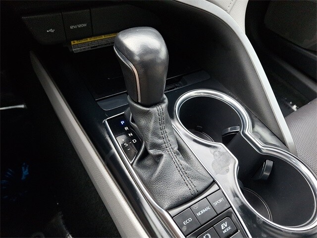 Thumbnail: 2020 Toyota Camry - 15