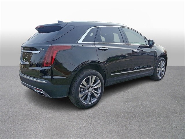 Thumbnail: 2025 Cadillac XT5 - 4