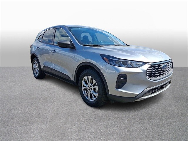 Thumbnail: 2023 Ford Escape - 3