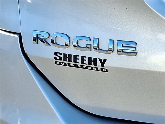 Thumbnail: 2014 Nissan Rogue - 32