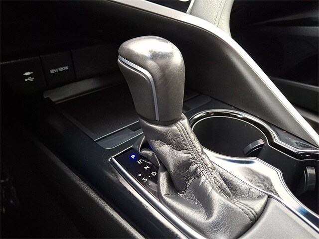 Thumbnail: 2018 Toyota Camry - 15