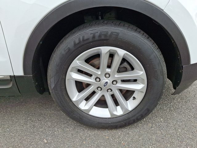 Thumbnail: 2013 Ford Explorer - 9