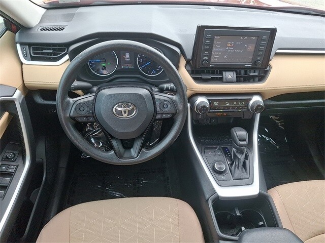 Thumbnail: 2022 Toyota RAV4 - 10