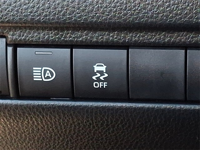 Thumbnail: 2024 Toyota Venza - 28