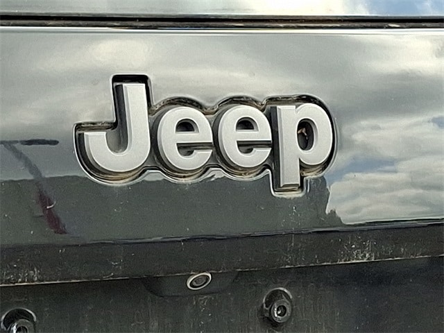 Thumbnail: 2019 Jeep Cherokee - 7