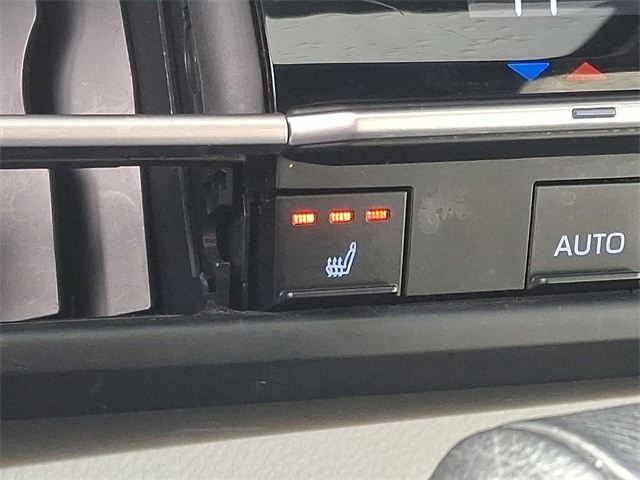 Thumbnail: 2023 Toyota Sienna - 26