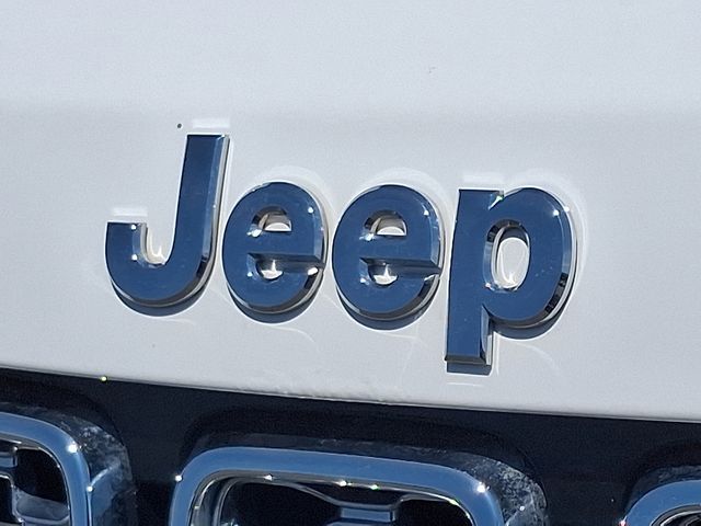 Thumbnail: 2018 Jeep Grand Cherokee - 30
