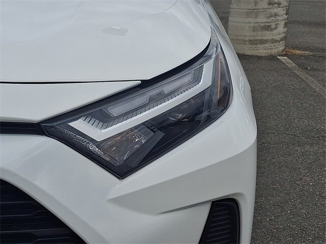 Thumbnail: 2024 Toyota RAV4 - 9