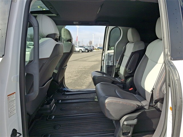 Thumbnail: 2023 Toyota Sienna - 10