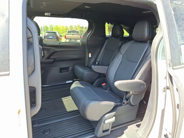 Thumbnail: 2026 Toyota Sienna - 7