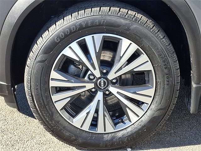 Thumbnail: 2023 Nissan Rogue - 5