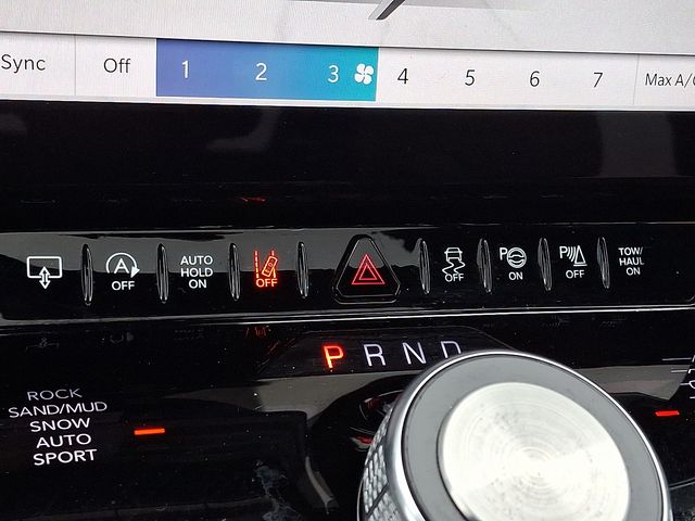 Thumbnail: 2024 Jeep Grand Wagoneer L - 27