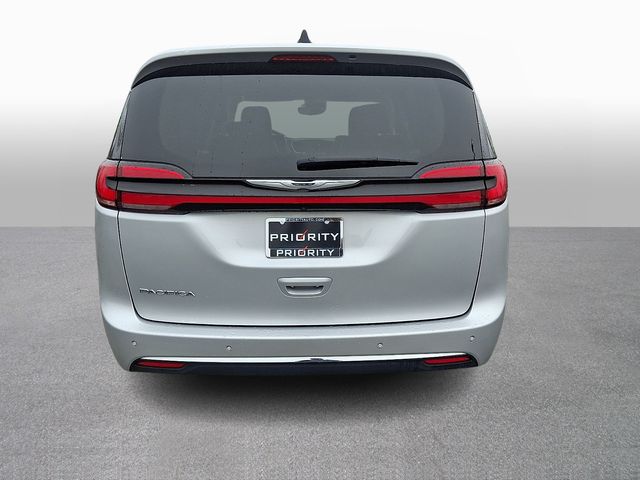 Thumbnail: 2024 Chrysler Pacifica - 5