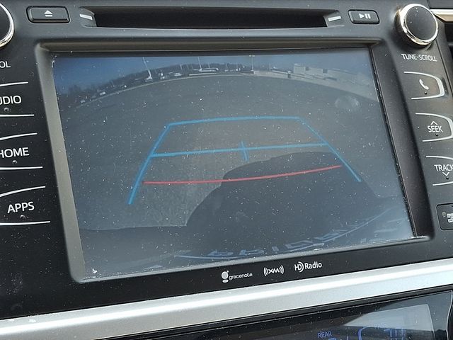 Thumbnail: 2016 Toyota Highlander - 20