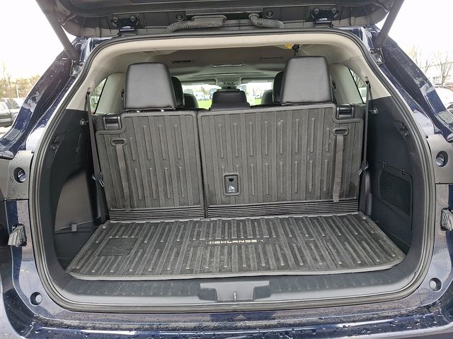 Thumbnail: 2024 Toyota Highlander - 33