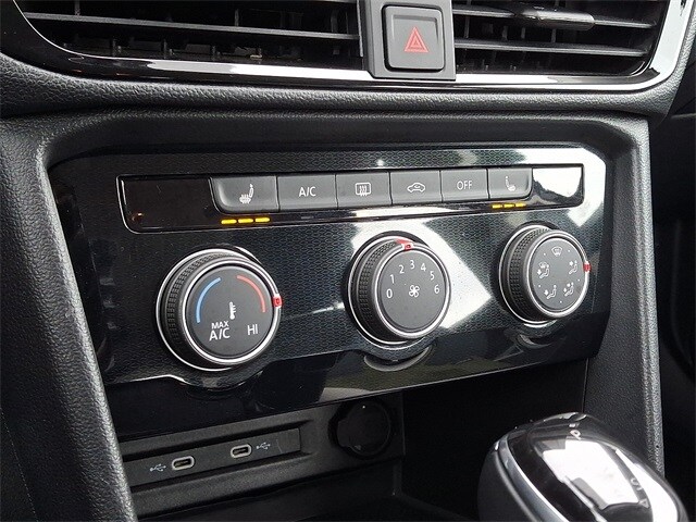 Thumbnail: 2025 Volkswagen Taos - 16