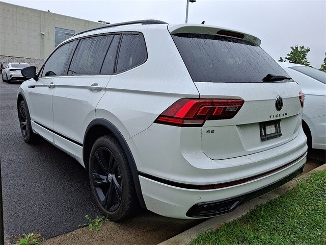Thumbnail: 2023 Volkswagen Tiguan - 8