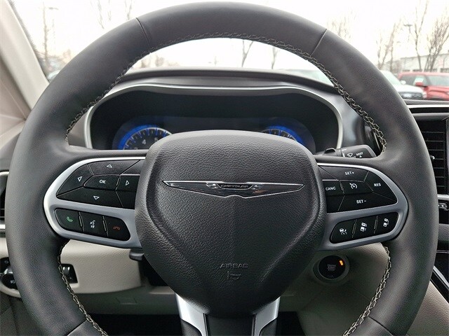 Thumbnail: 2024 Chrysler Pacifica - 19