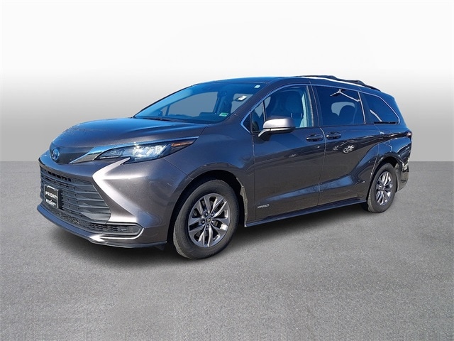 Thumbnail: 2021 Toyota Sienna - 1
