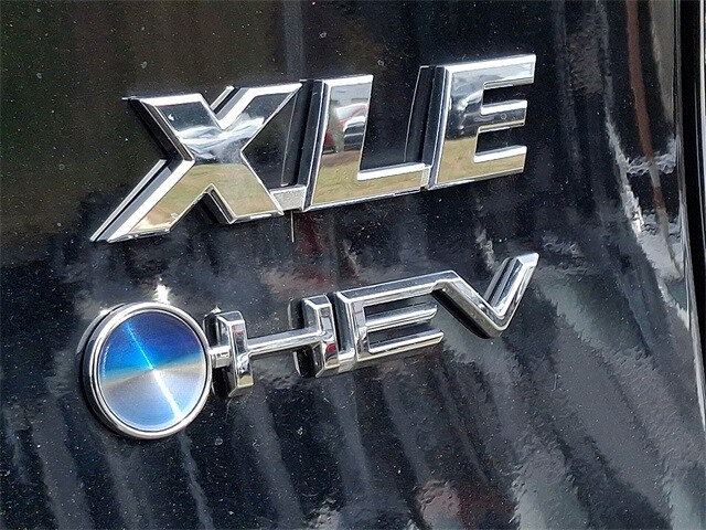 Thumbnail: 2025 Toyota RAV4 - 21