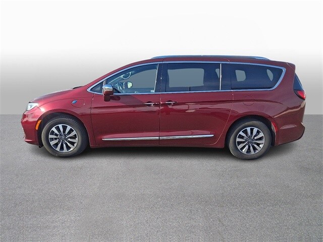 Thumbnail: 2021 Chrysler Pacifica - 7