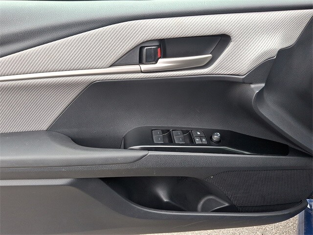 Thumbnail: 2025 Toyota Camry - 12