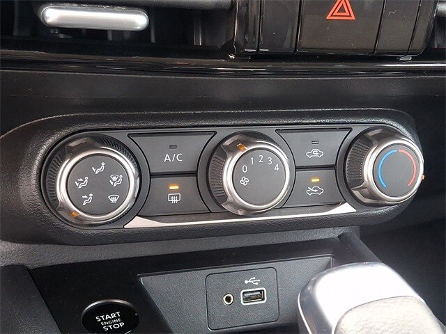 Thumbnail: 2025 Nissan Kicks - 15