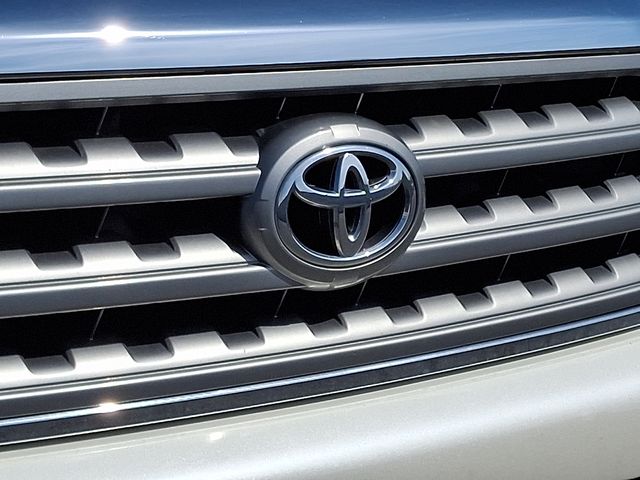 Thumbnail: 2013 Toyota Sequoia - 10