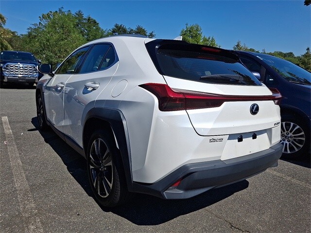 Thumbnail: 2022 Lexus UX - 9
