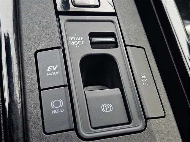 Thumbnail: 2024 Toyota Prius - 23