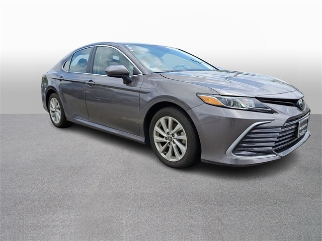 2024 Toyota Camry LE 3